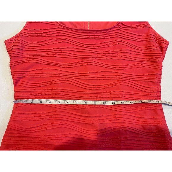 Guess Women Fitted Bodycon Dress Textured Fitted Back Zip Scoop Neck Coral SZ 14 - Picture 6 of 8